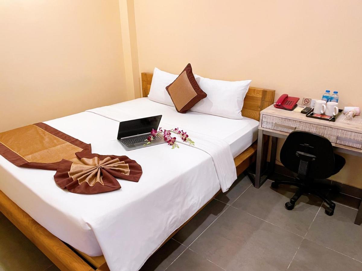 Ipeace Hotel - Bui Vien Walking Street Ho Chi Minh-stad Buitenkant foto
