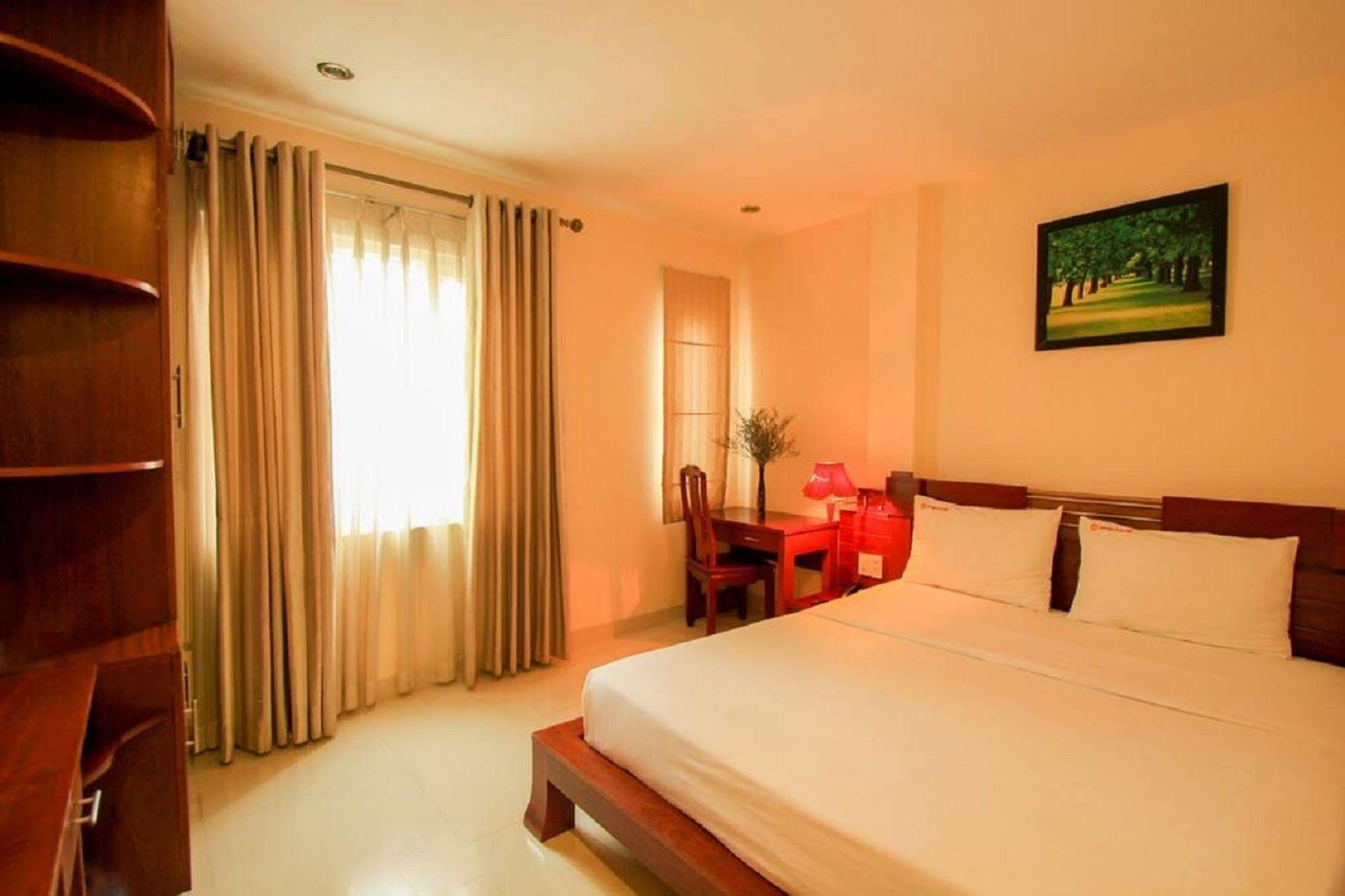 Ipeace Hotel - Bui Vien Walking Street Ho Chi Minh-stad Buitenkant foto
